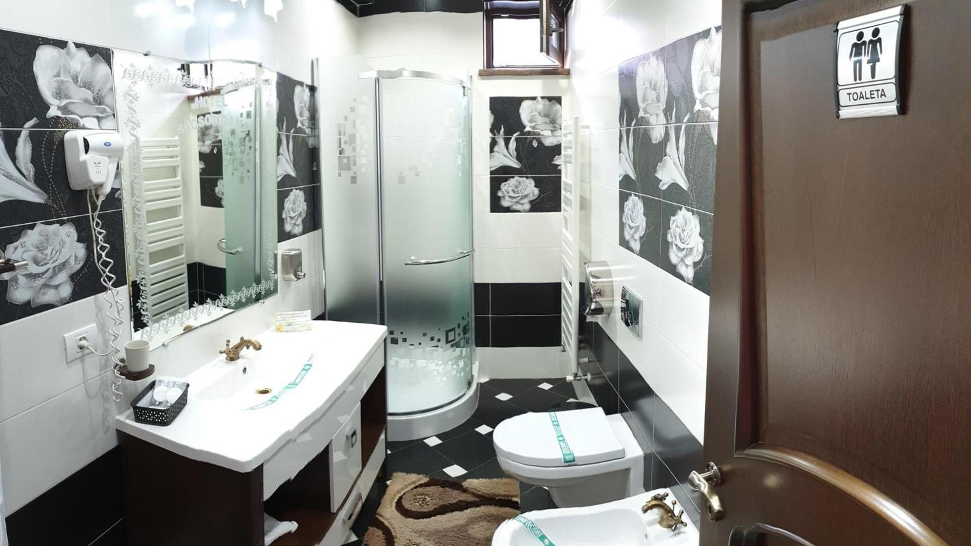 Hotel Bacsoridana Tecuci Екстер'єр фото