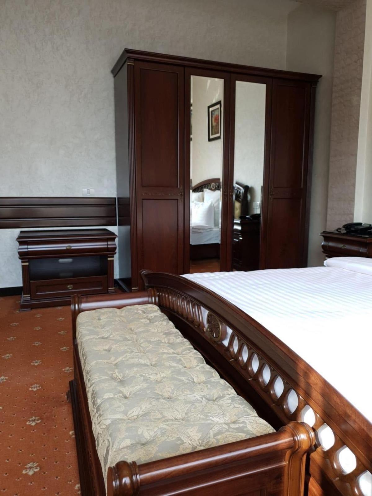 Hotel Bacsoridana Tecuci Екстер'єр фото